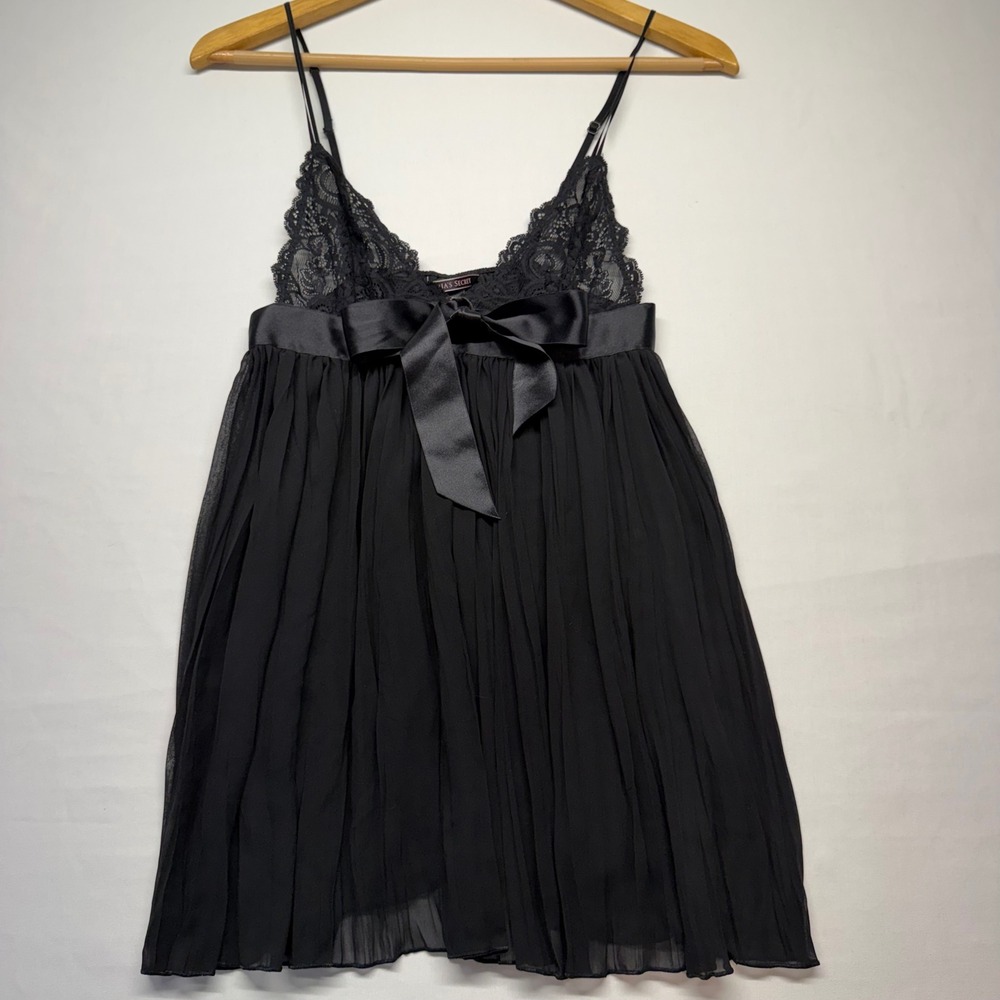 Victoria's Secret Black Lace Babydoll Camisole Sheer Coquette Y2K Lingerie Top